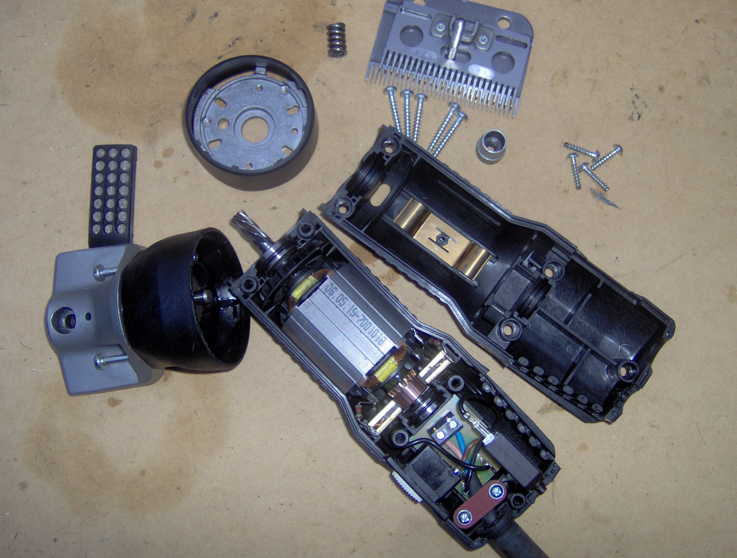 Clipper Service and Repair from oakside saddlery